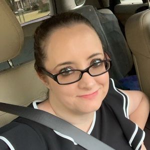 Meet your Posher, Marissa